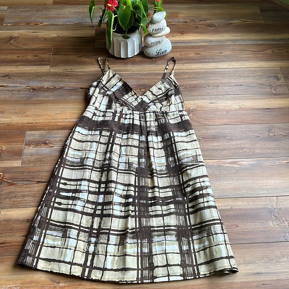 New York & Company Dresses & Skirts - 💖New York Company brown, taupe and cream silk summer dress